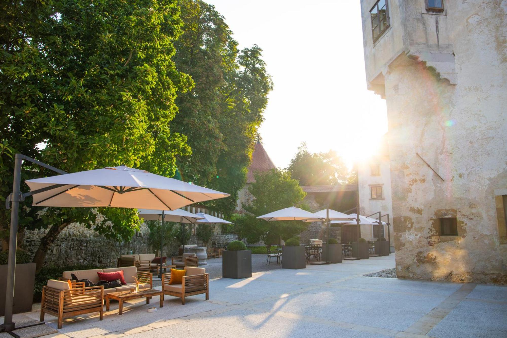 Hotel Grad Otocec - Relais Chateaux Buitenkant foto