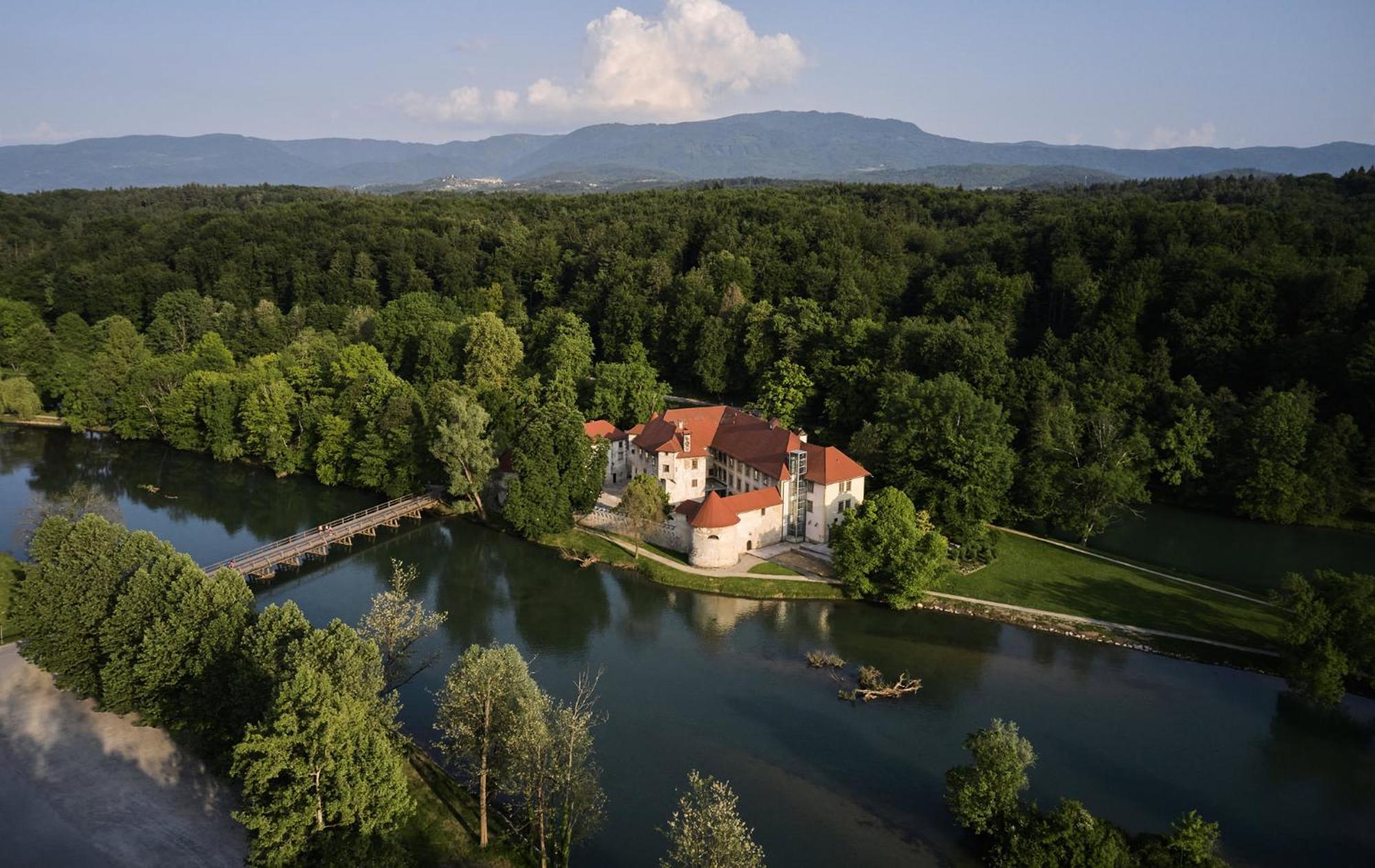 Hotel Grad Otocec - Relais Chateaux Buitenkant foto