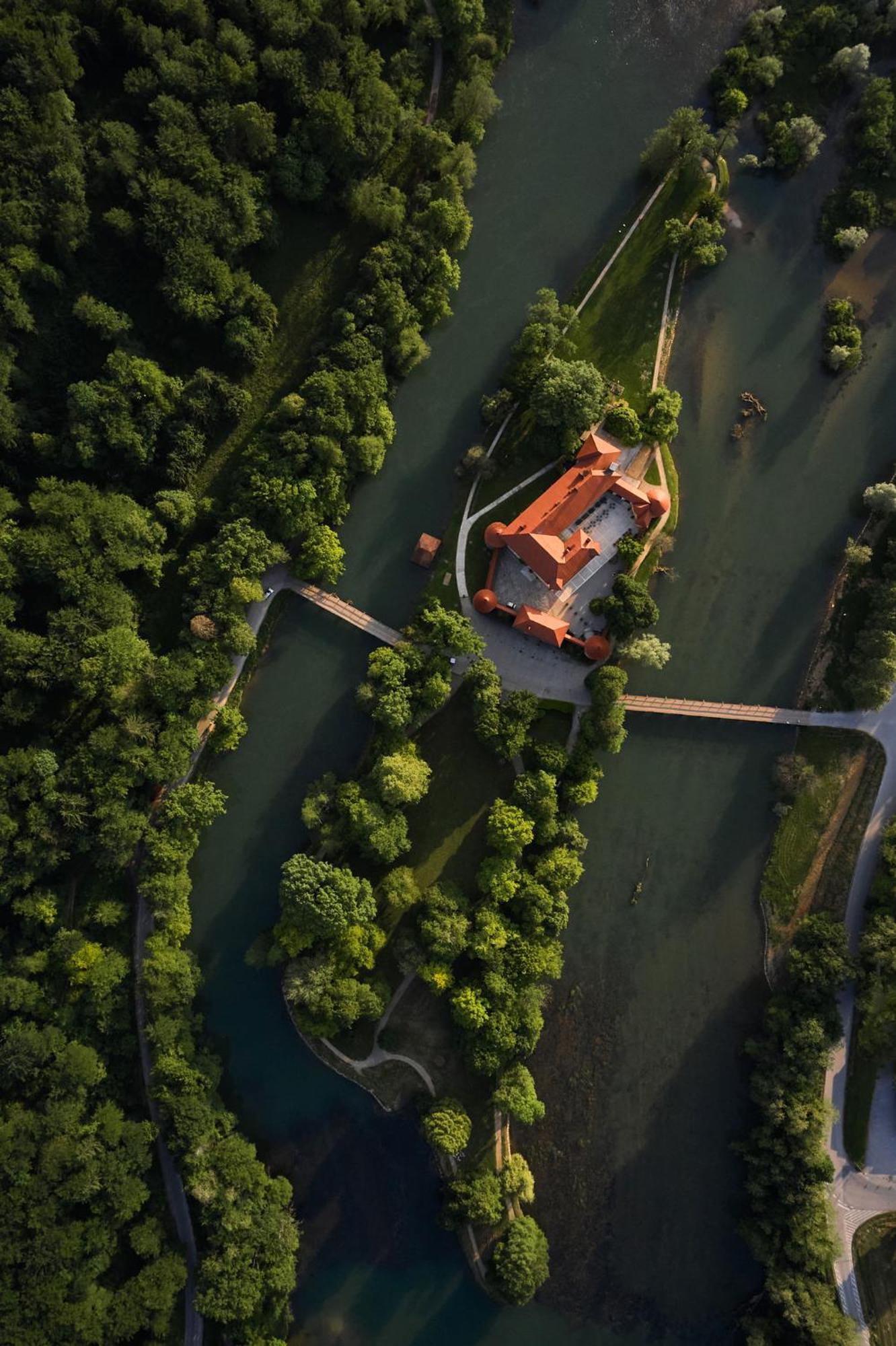 Hotel Grad Otocec - Relais Chateaux Buitenkant foto